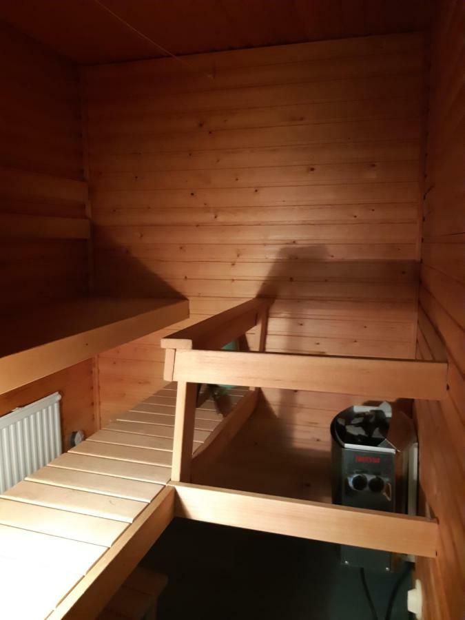 Hopeamaja Pieksämäki Exterior photo