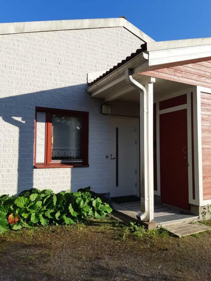 Hopeamaja Pieksämäki Exterior photo